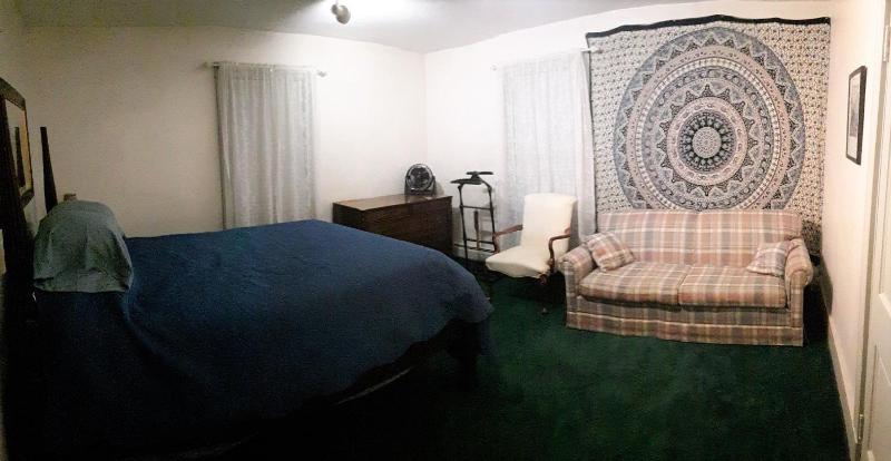 Deluxe Queen Room image 2