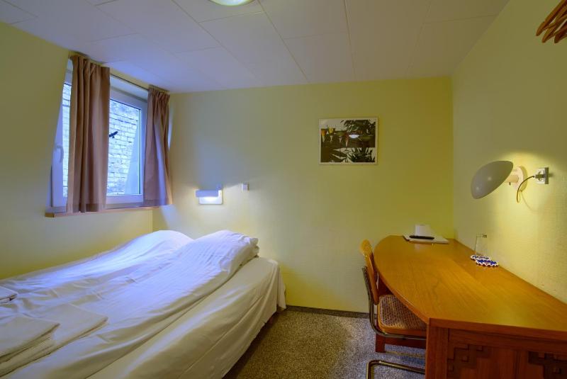 Quadruple Room with Private Bathroom - 2 separate rooms image 3