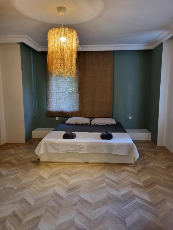 King Room with Garden View image 1