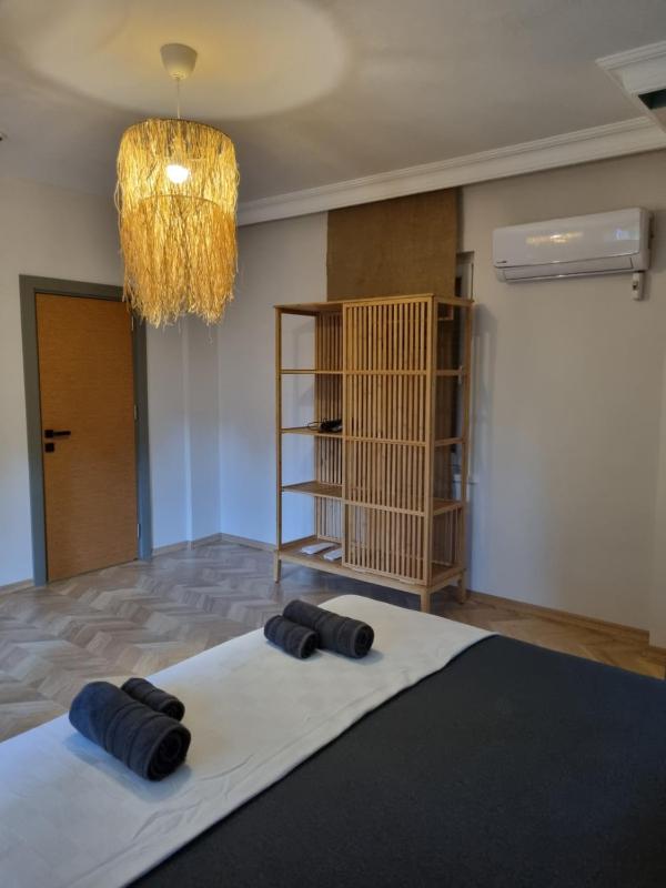 King Room with Garden View image 4