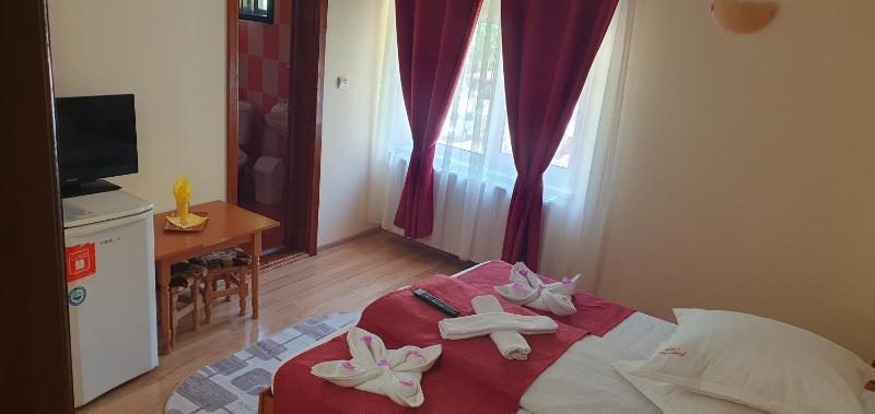 Double Room image 1
