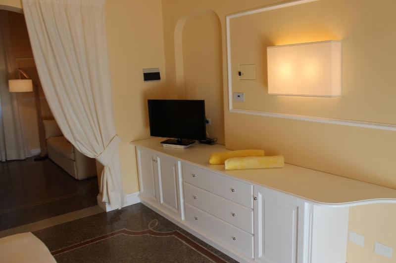 Junior Suite with Sea View image 4