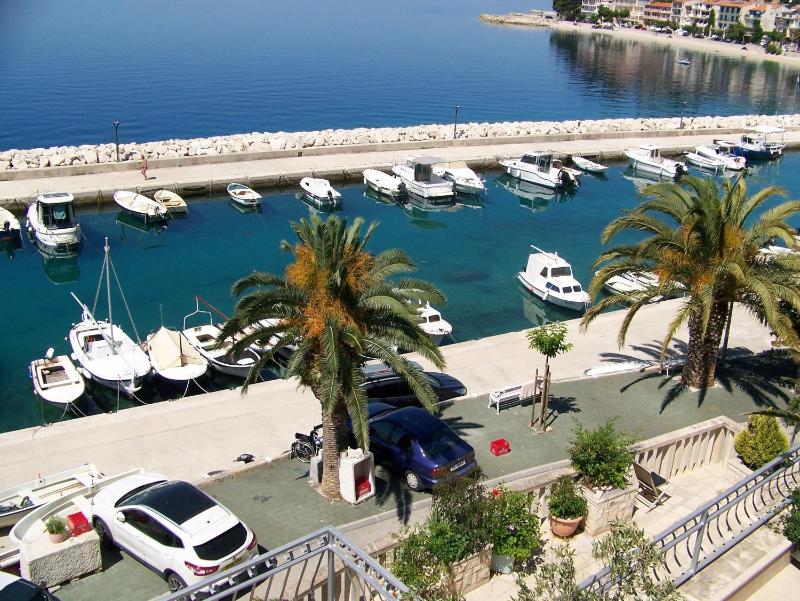 Apartments by the sea Podgora Makarska - 21378 - image 15