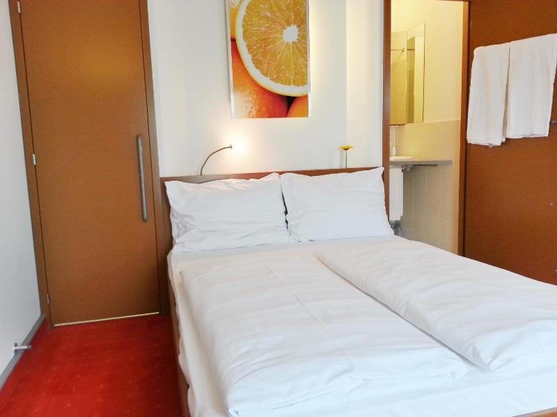 Apartment image 3