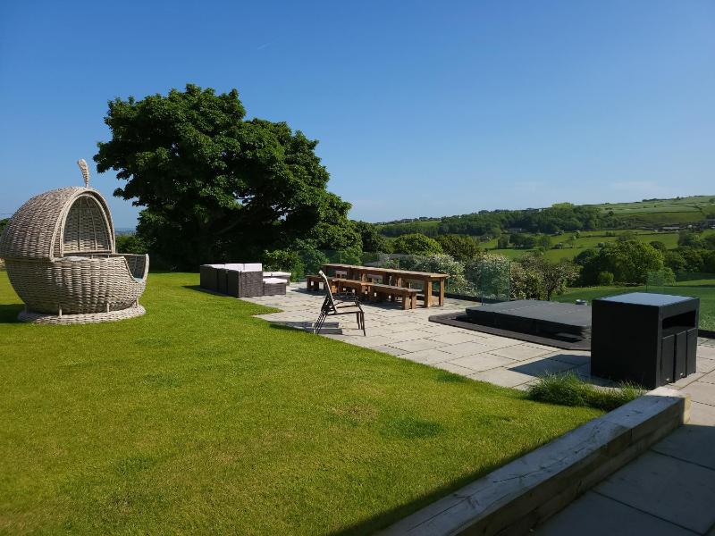 Top Hill Farm Cottage - image 3