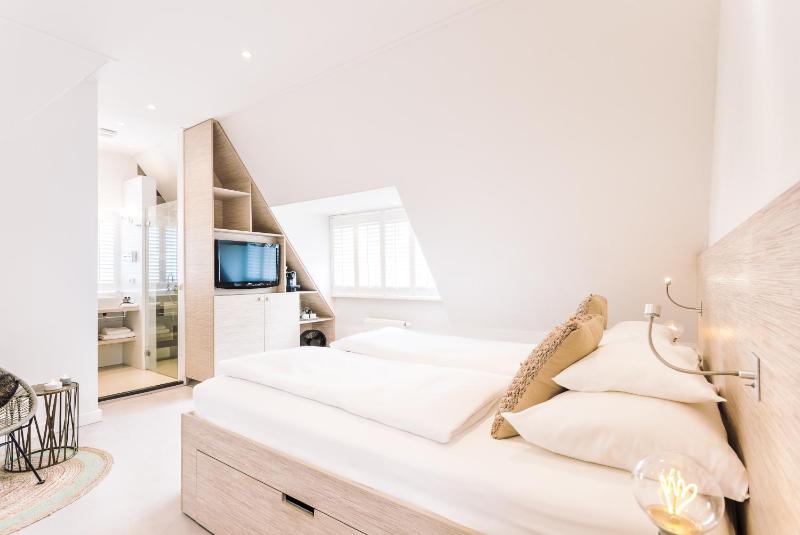 Comfort Suite image 1