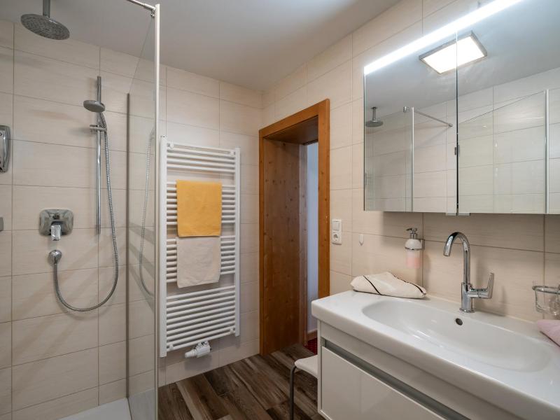 Single Room image 2