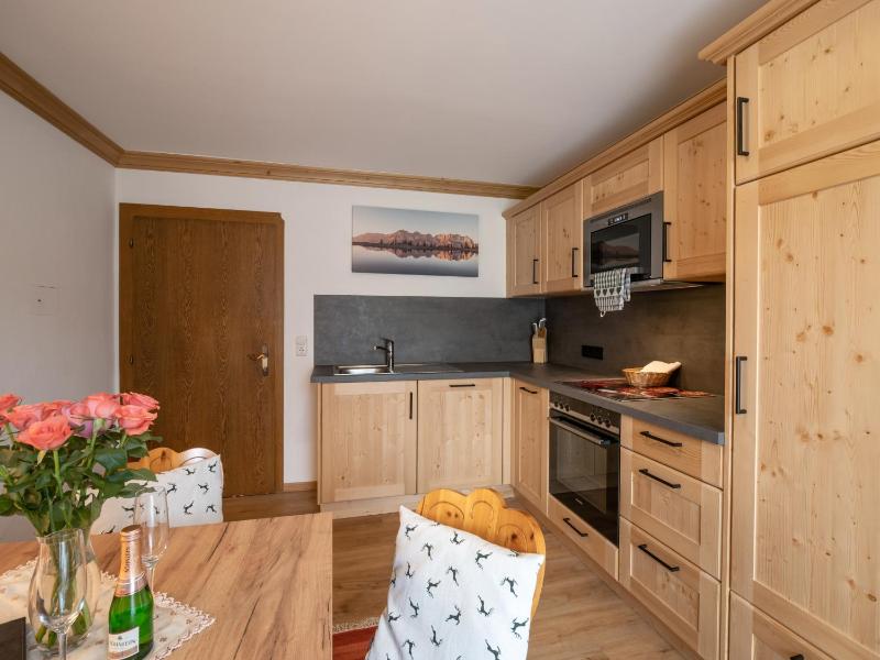 One-Bedroom Apartment with Balcony image 4