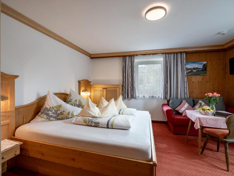 Double Room image 4