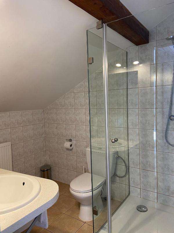 Mansard Twin Room image 3