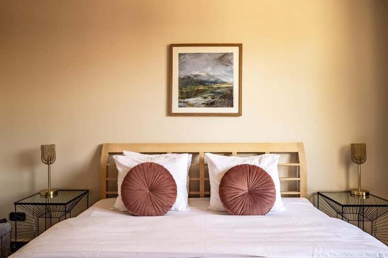 Double Room image 4