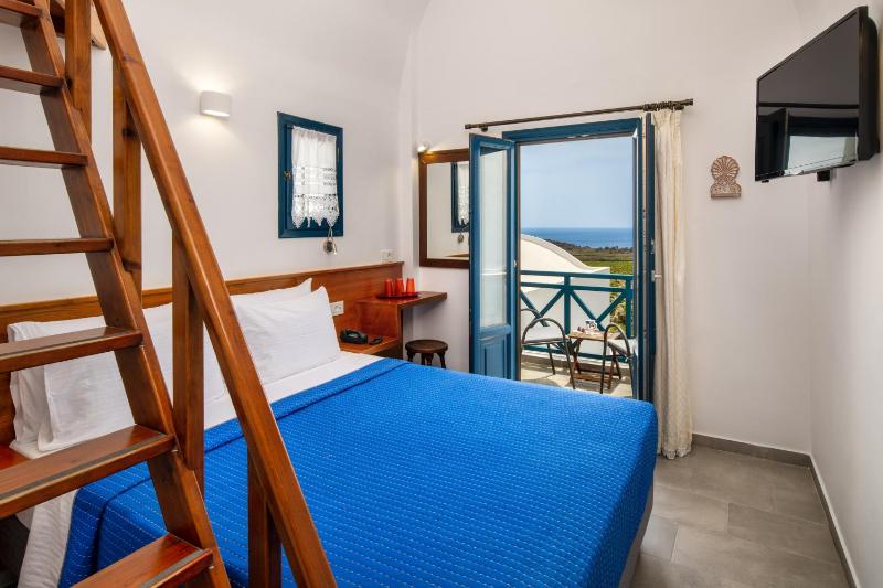 Double Room image 3