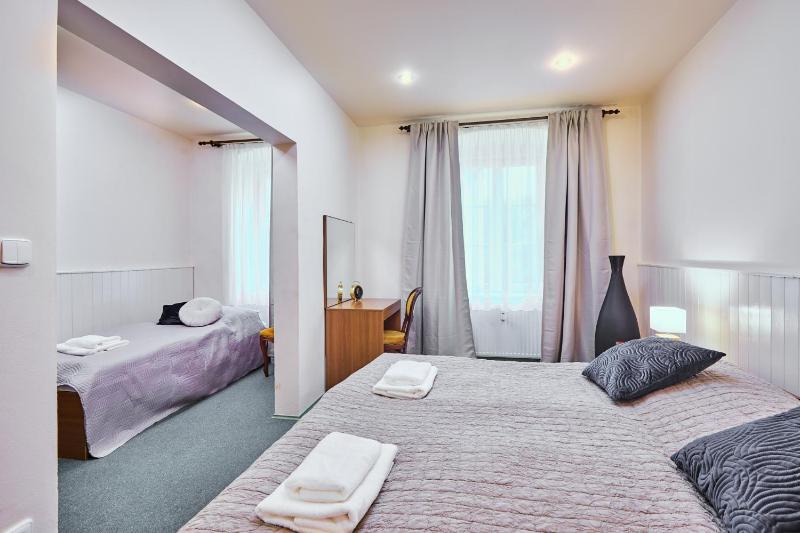 Triple Room image 3