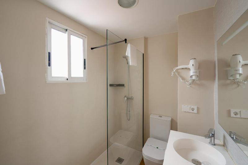 Superior Double or Twin Room with Terrace image 1