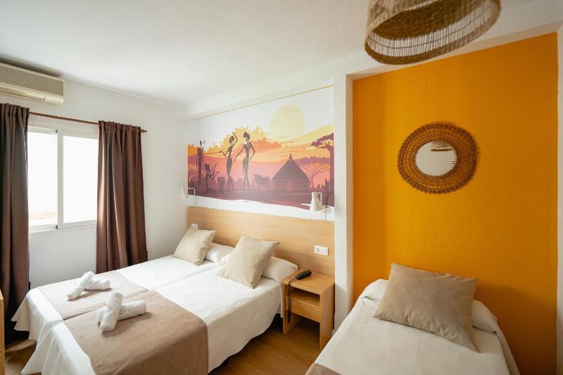 Triple Room (3 Adults) image 1