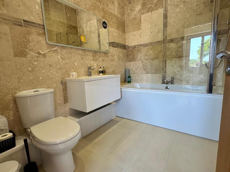 King Suite image 2