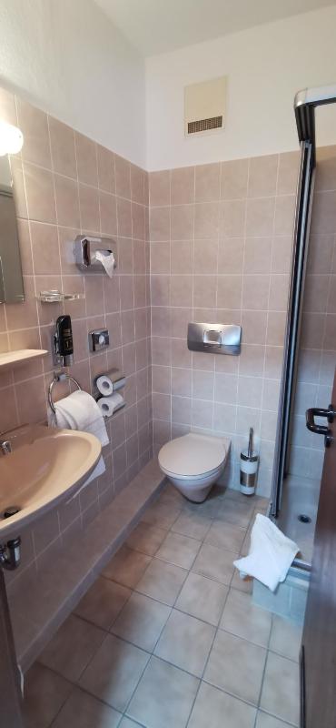 Economy Double Room image 2