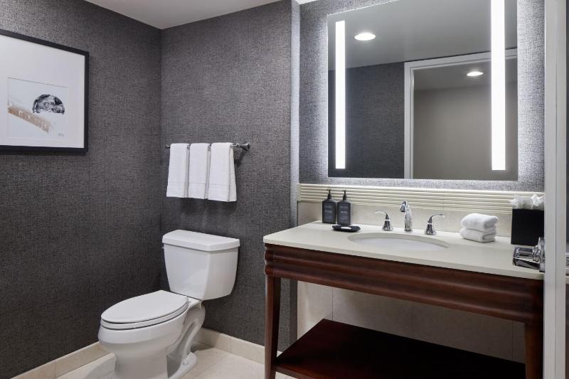 King Room image 2