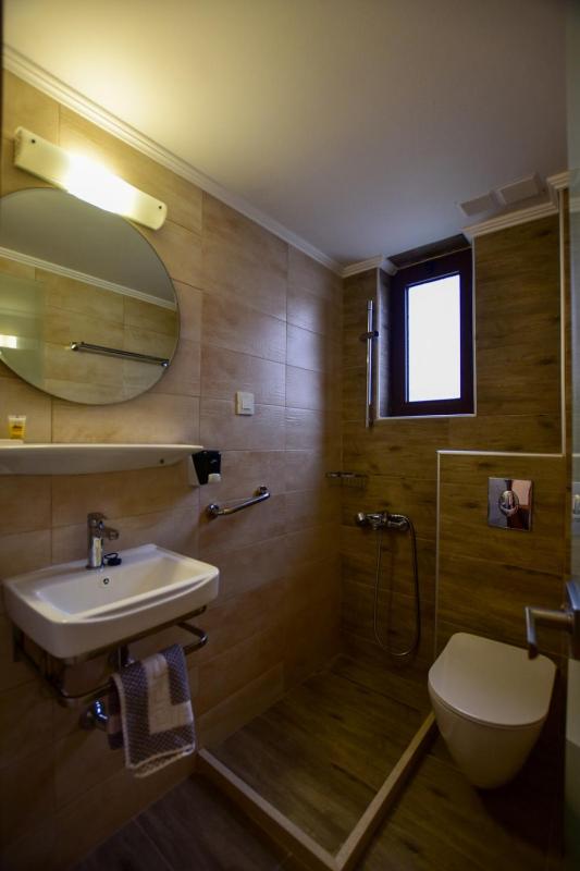 Superior Twin Room image 4
