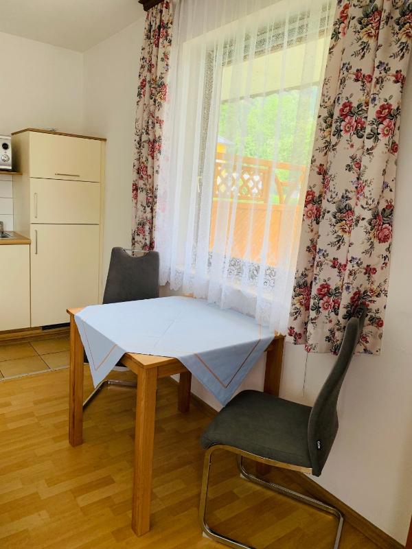 One-Bedroom Apartment image 2