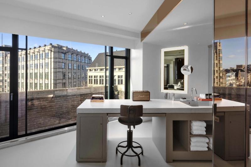 W Amsterdam - image 7