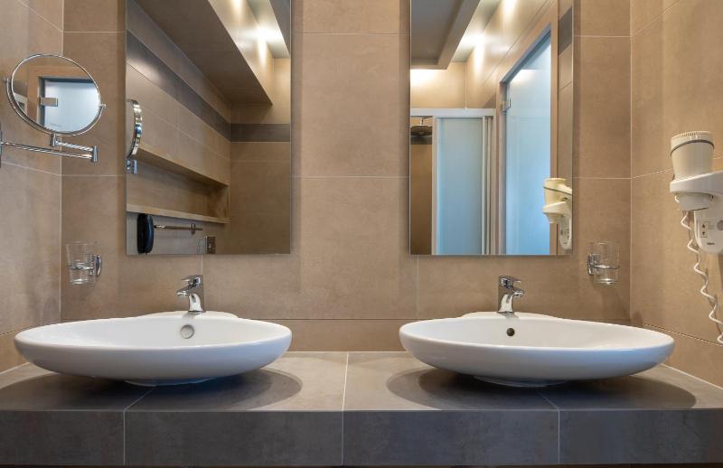 Junior Suite image 3
