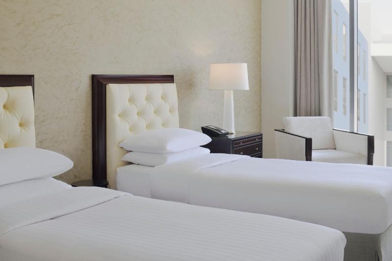 Standard Twin Room with Shuttle Bus to JBR Beach and various shopping malls image 3