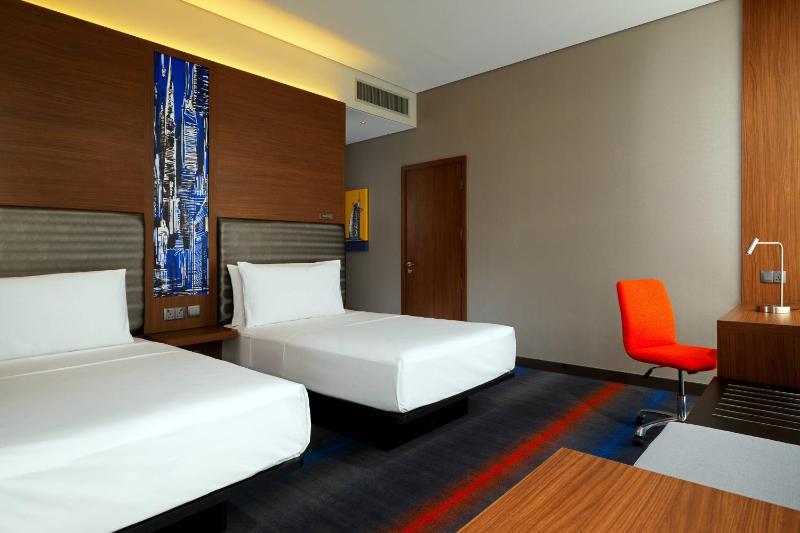 Aloft Room – Twin Bed (Complimentary Shuttle to Sobha Realty Metro Station, JBR Beach & Mall of the Emirates)