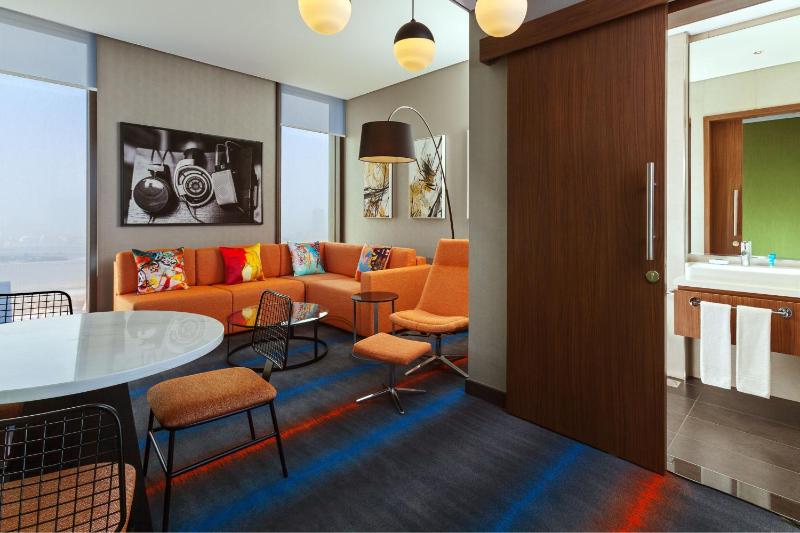 One-Bedroom Suite - King Bed (Complimentary Shuttle to Sobha Realty Metro Station, JBR Beach & Mall of the Emirates) image 2