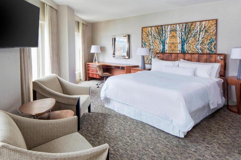 King Room image 4