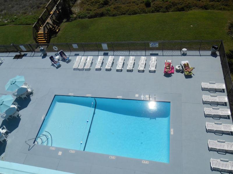 Tropical Seas Hotel - image 13