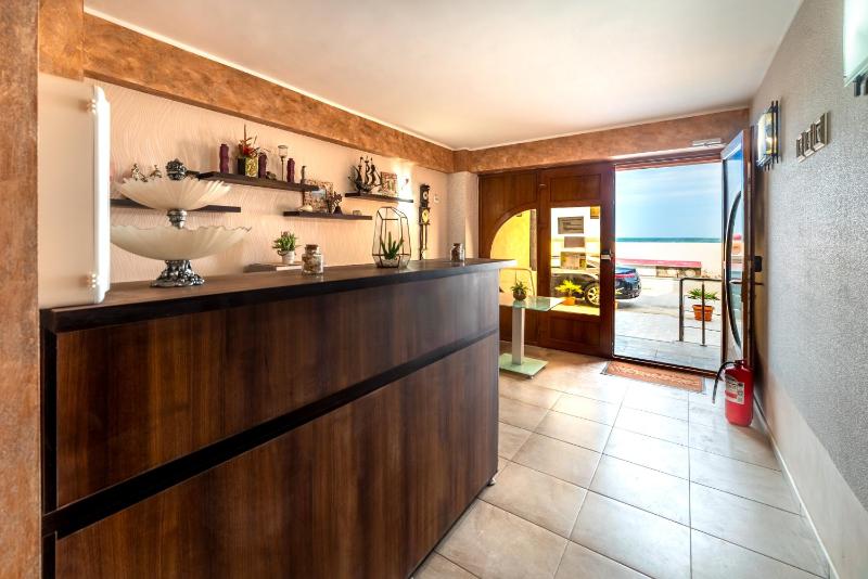 Camere de inchiriat CASA ROYAL - image 4