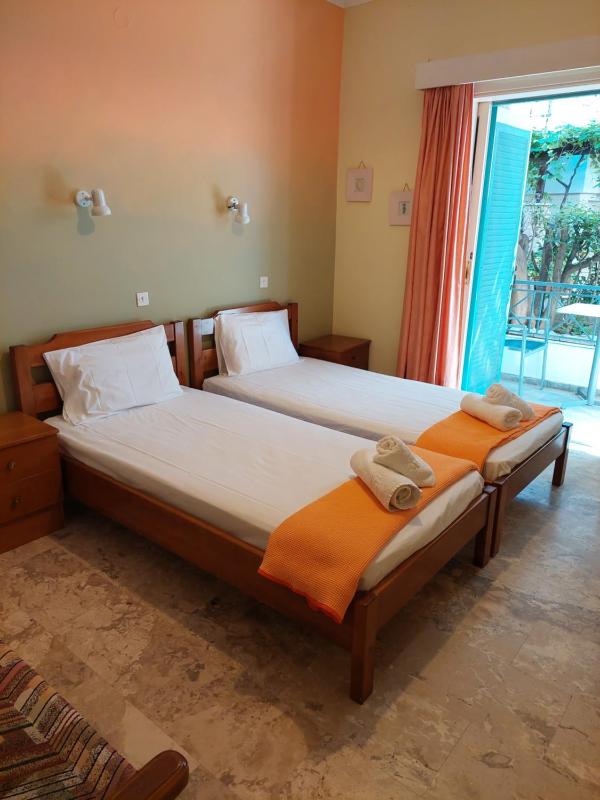 Family Room with Side Sea View image 4