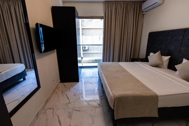 Orient Queen Homes Hotel - image 4