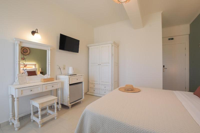 Triple Room image 2