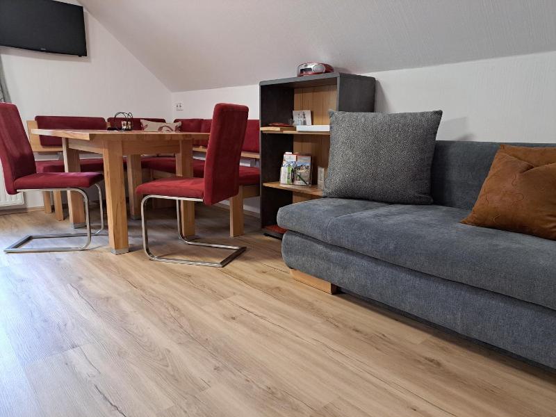 One-Bedroom Apartment image 2