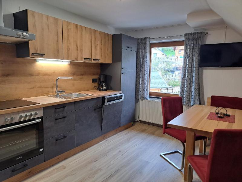 One-Bedroom Apartment image 3