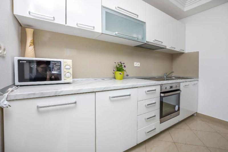 Apartments Silvana - image 12