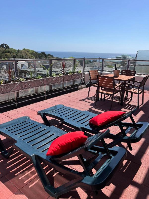 Suite with Sea View image 1