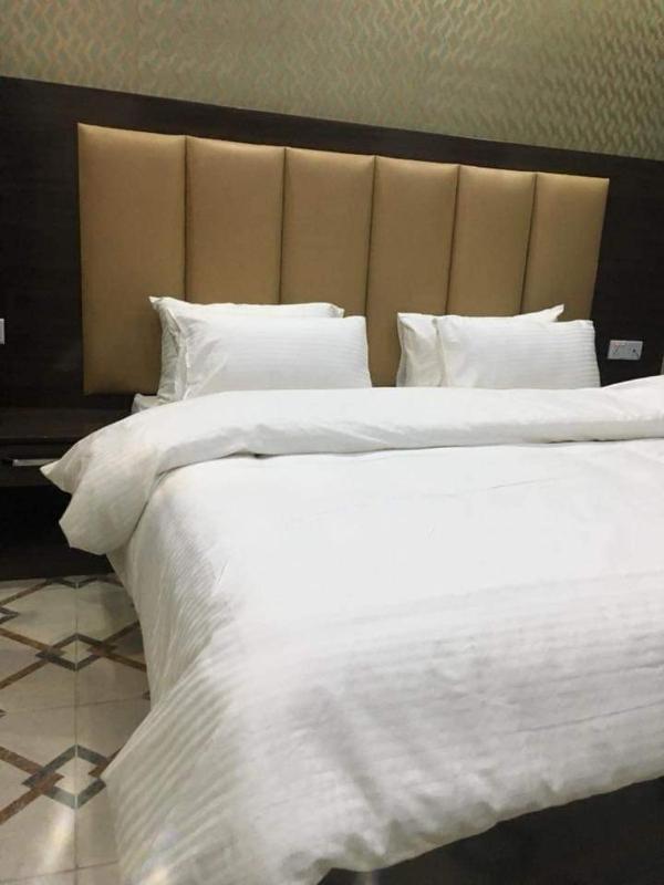 Deluxe Double Room image 3