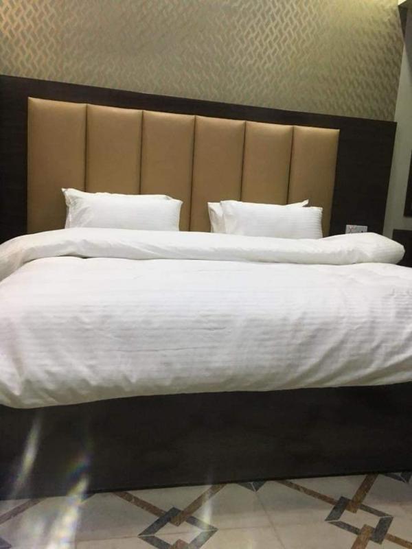 Deluxe Double Room image 4
