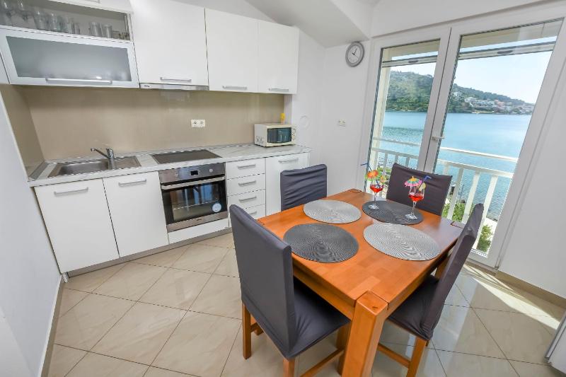 Apartments Silvana - image 19