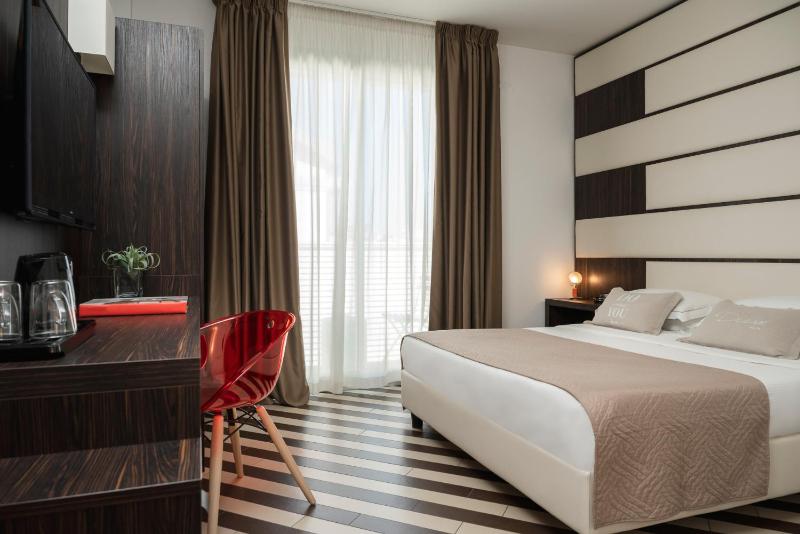 Superior Double Room image 2