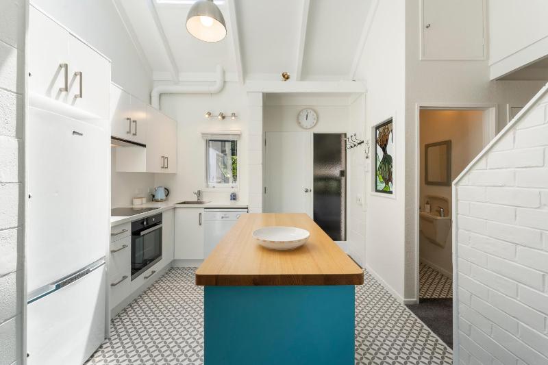 Elegant Townhouse - image 24