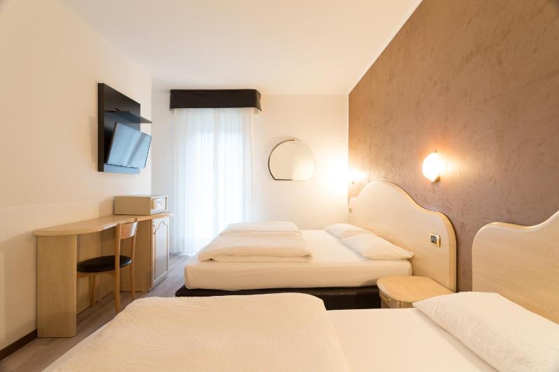Standard Triple Room with Balcony image 1