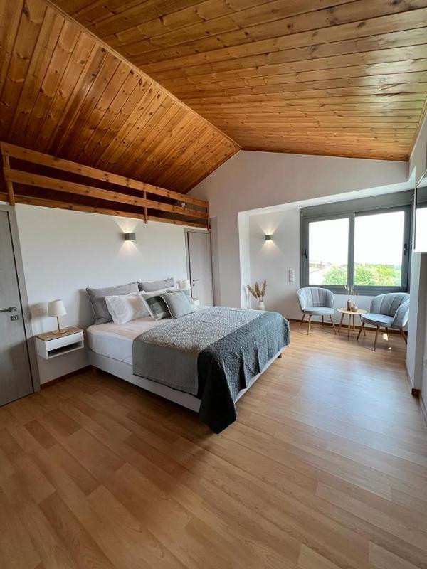 Koroni Luxury Maisonette Images
