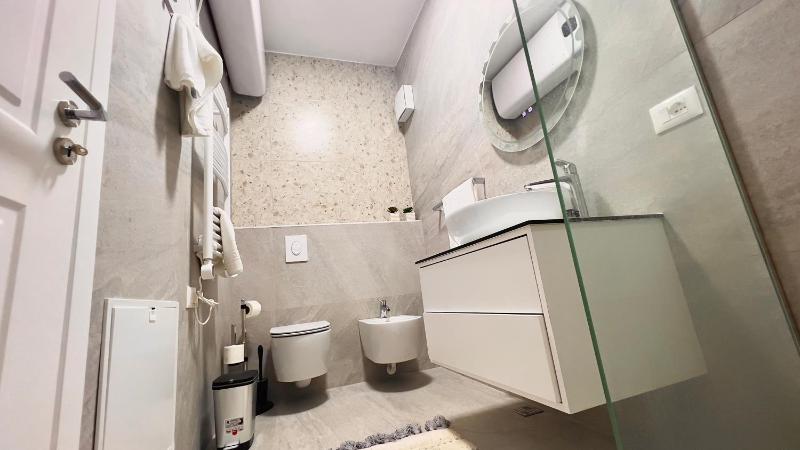 Zeus Tirana Suite - image 10