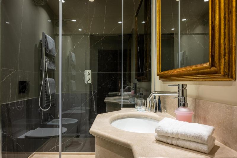 Superior Double or Twin Room image 2