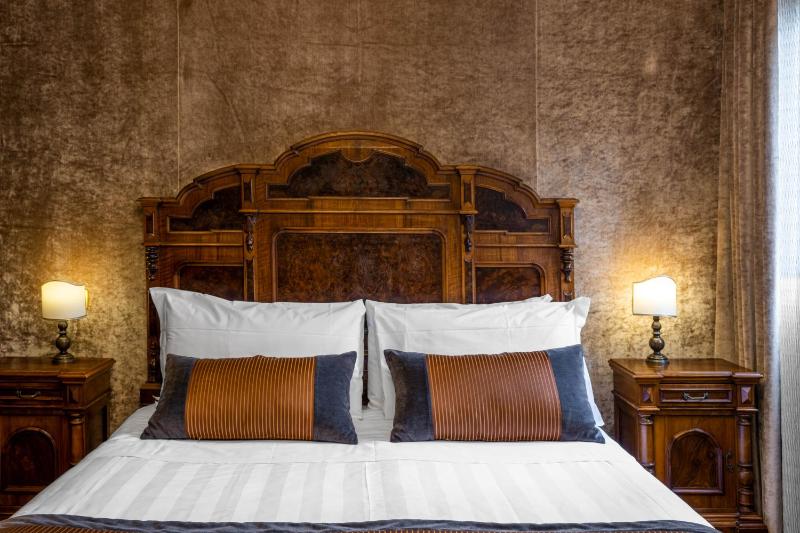 Superior Double or Twin Room image 4