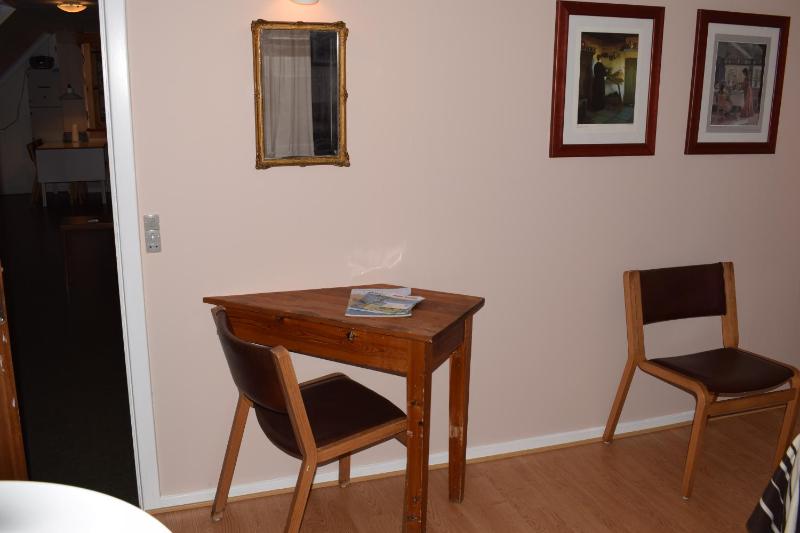 Double Room with Shared Bathroom image 4